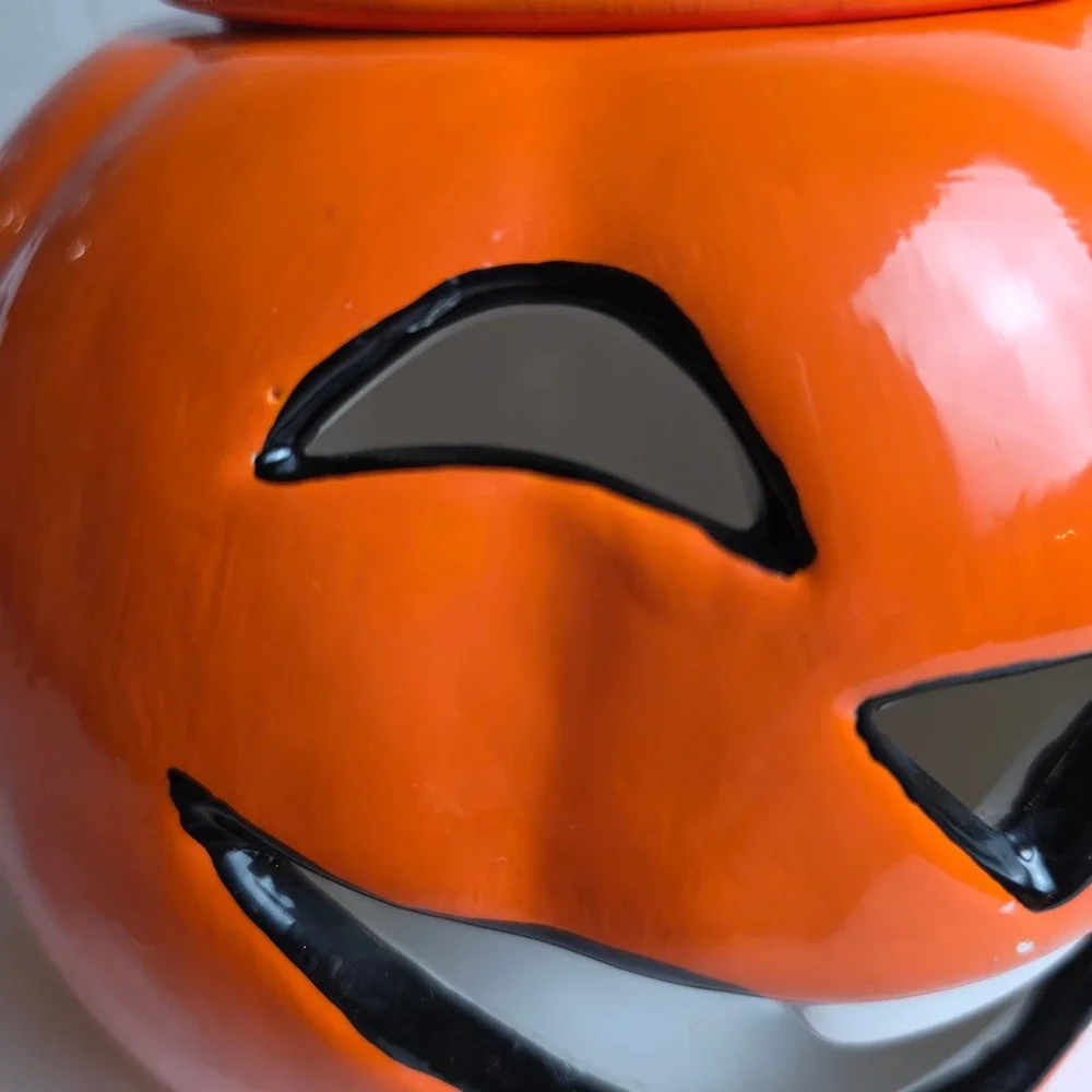 Halloween Jack-O-Lantern Ceramic Pumpkin Jar Lid Orange Glossy Whimsical Fall